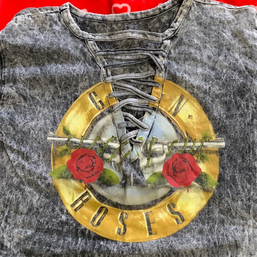 Guns n’ roses short sleeve band tee